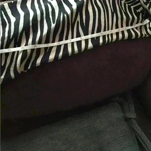 Simply Emma size 3x beige &black striped front solid black back. - Picture 3 of 4